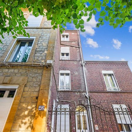 Budget Appart Avec Parking Au Centre-Ville Шарлевиль-Мезьер Экстерьер фото